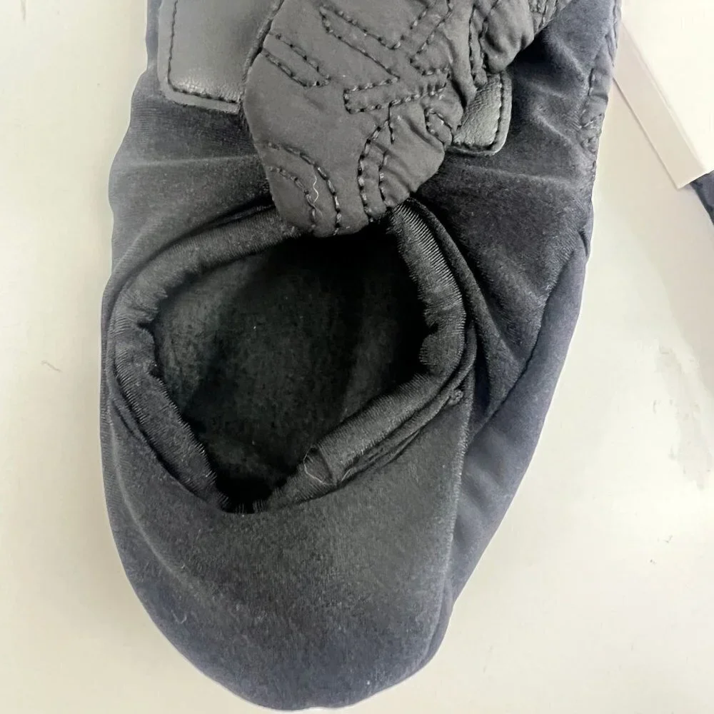 Calvin Klein CK Women's‎ Mittens Black Quilted Logo Size Small